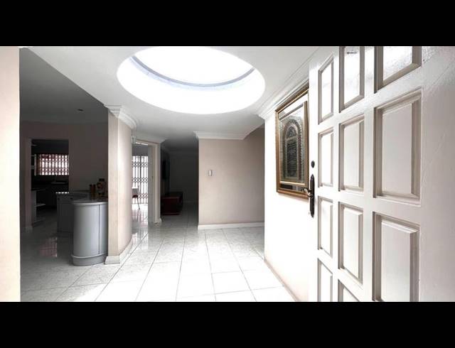 4 BEDROOM HOUSE FOR SALE IN RESERVOIR HILLS